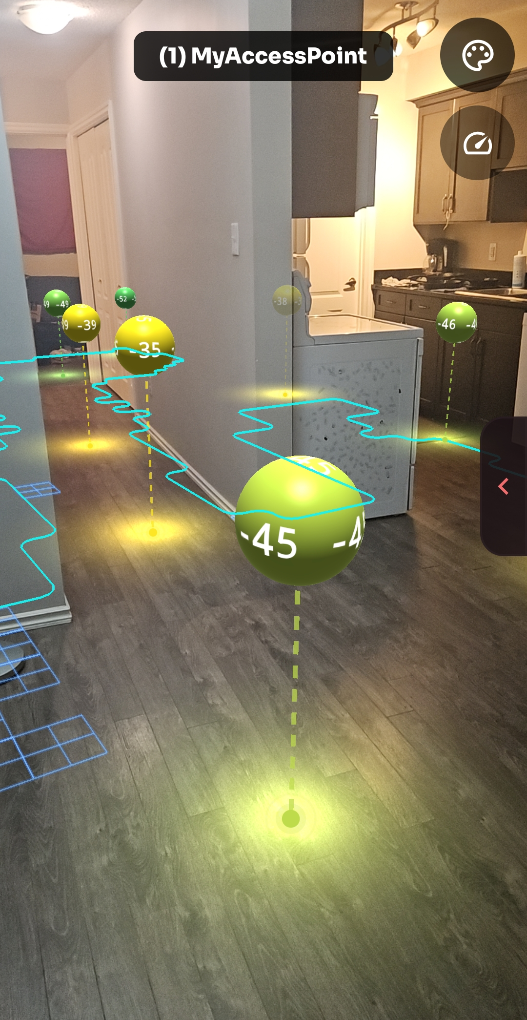 NetLens Schnellscan Messuhren-Modus - schwebende runde dBm-Anzeigen über Bodenpunkten in Augmented Reality, die das Live-Signal mehrerer Zugangspunkte zeigen
